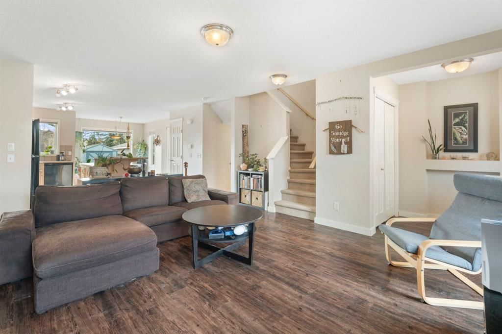 284 Copperfield Heights SE, Calgary — photo 4 of 29