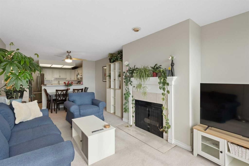 202, 4944 8 Avenue SW, Calgary — photo 3 of 26