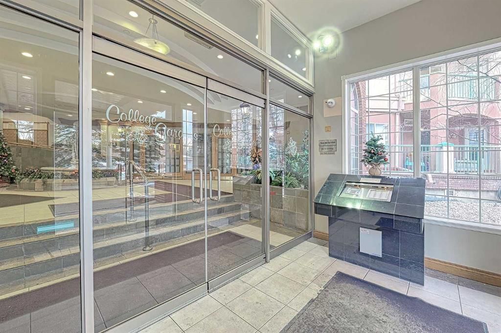 321, 200 Lincoln Way SW, Calgary — photo 4 of 46