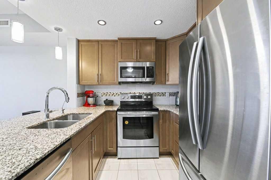 807, 32 Varsity Estates Circle NW, Calgary — photo 4 of 32