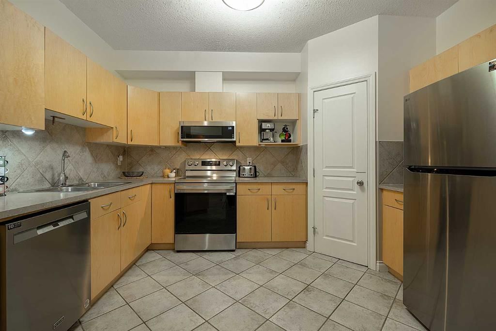 202, 138 18 Avenue SE, Calgary — photo 3 of 47