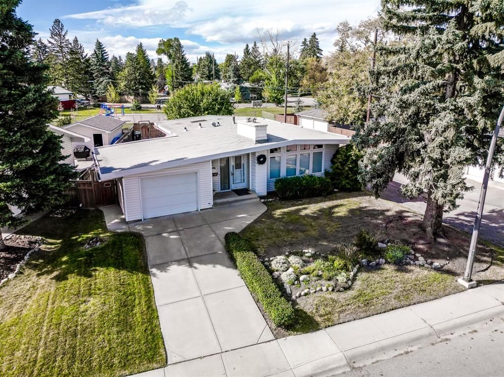 10211 5 Street SE, Calgary — photo 2 of 44