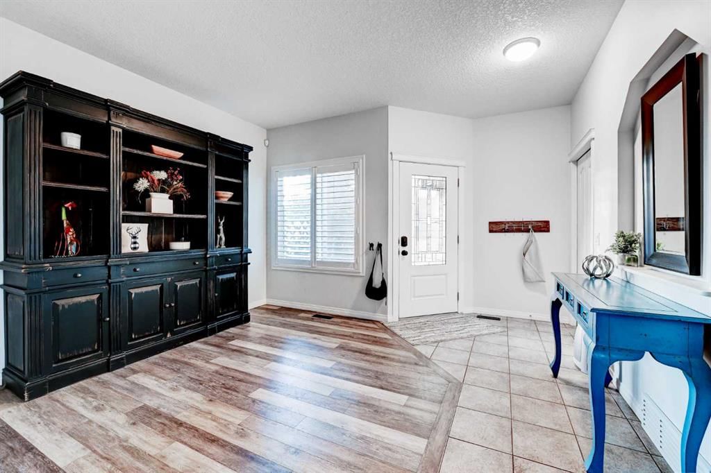 195 Chapalina Terrace SE, Calgary — photo 4 of 47
