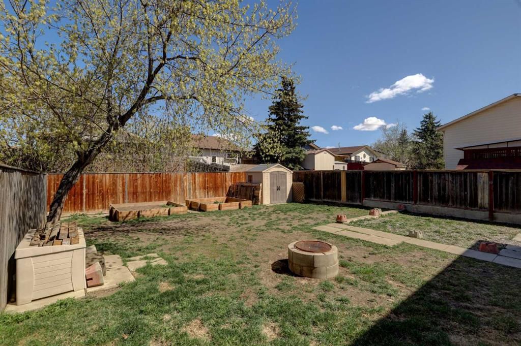74 Aberdare Way NE, Calgary — photo 5 of 33