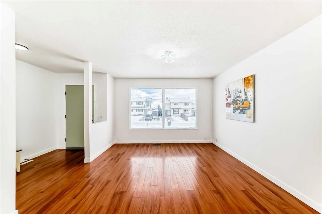 51A Fonda Green SE, Calgary — photo 4 of 31