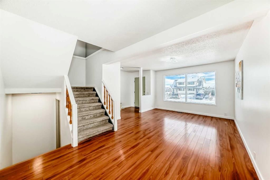 51A Fonda Green SE, Calgary — photo 5 of 31
