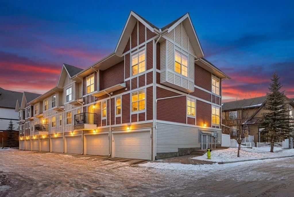 303 New Brighton Villas SE, Calgary — photo 3 of 48