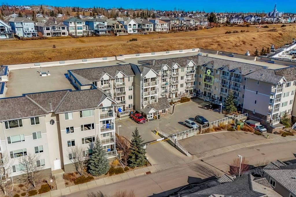 305, 500 Rocky Vista Gardens NW, Calgary — main listing photo