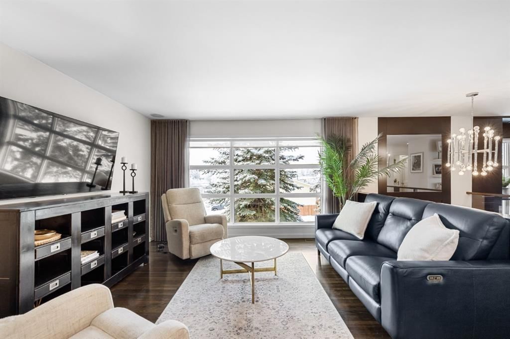 5804 Dalkeith Hill NW, Calgary — photo 3 of 47