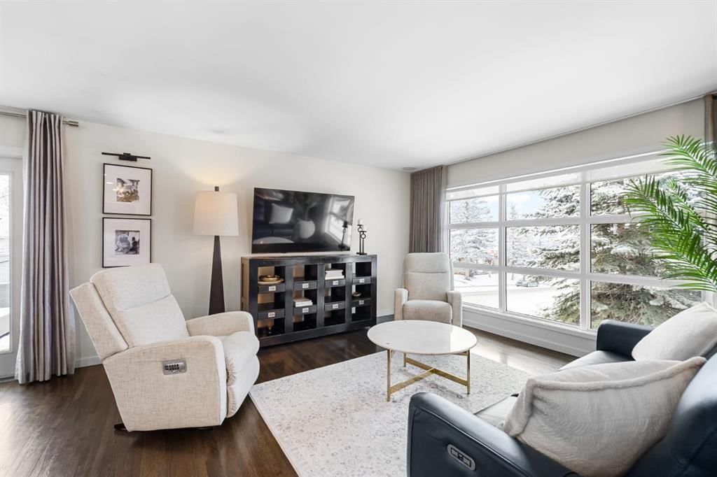 5804 Dalkeith Hill NW, Calgary — photo 4 of 47