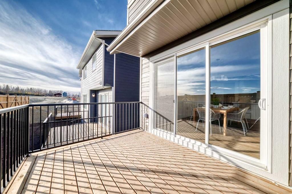 59 Versant Way SW, Calgary — photo 4 of 50