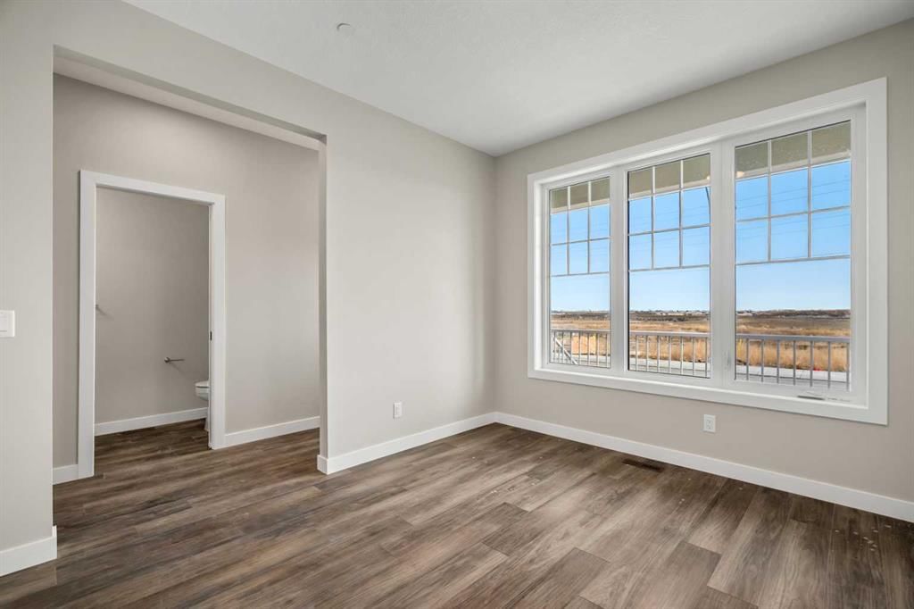 487 Hotchkiss Manor SE, Calgary — photo 5 of 46