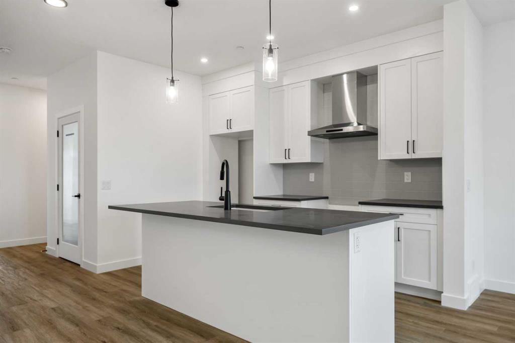 497 Hotchkiss Drive SE, Calgary — main listing photo