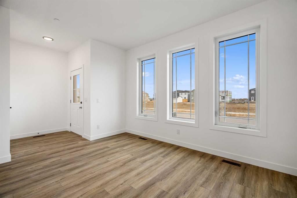 497 Hotchkiss Drive SE, Calgary — photo 2 of 42