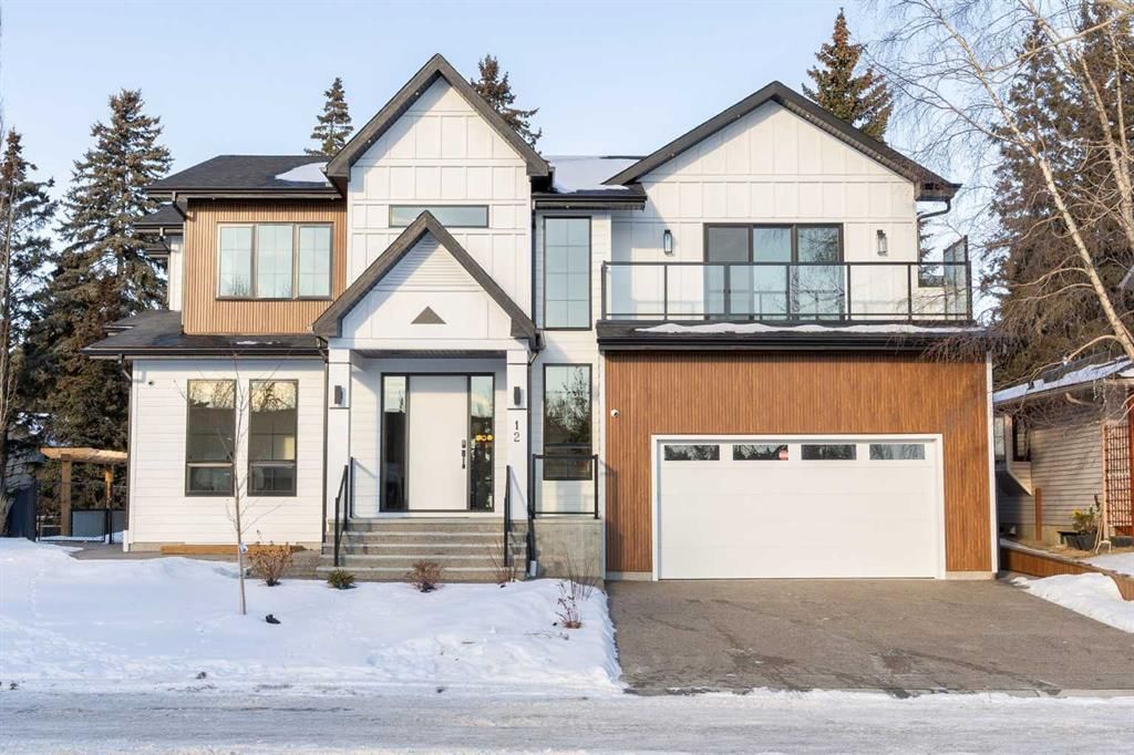 12 Vardana Place NW, Calgary — main listing photo