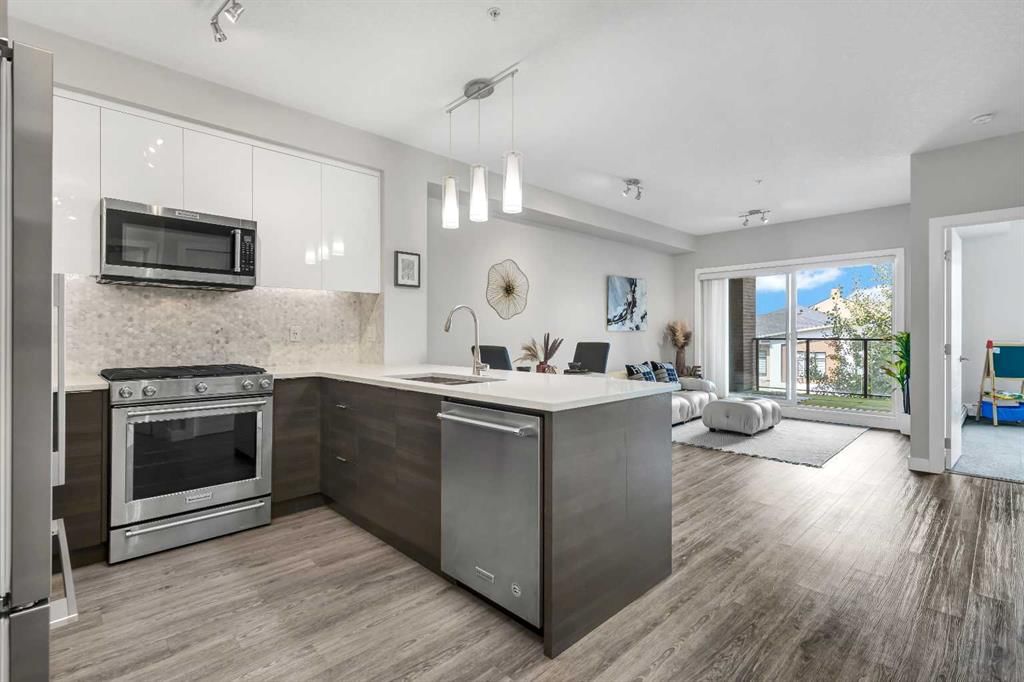 3304, 95 Burma Star Road SW, Calgary — photo 2 of 48