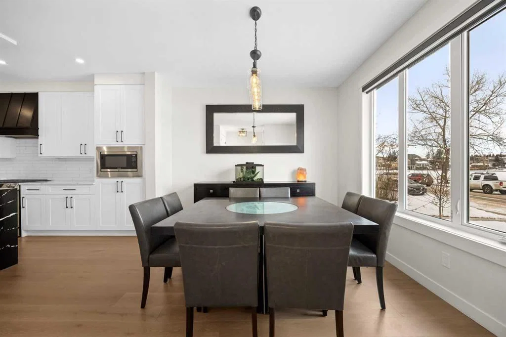 4635 79 Street NW, Calgary — photo 4 of 47