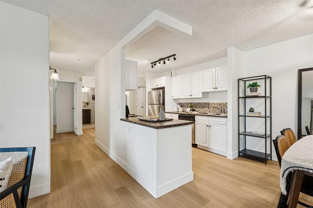 214, 111 14 Avenue SE, Calgary — photo 3 of 27