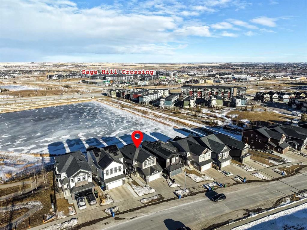 498 Sherwood Boulevard NW, Calgary — main listing photo