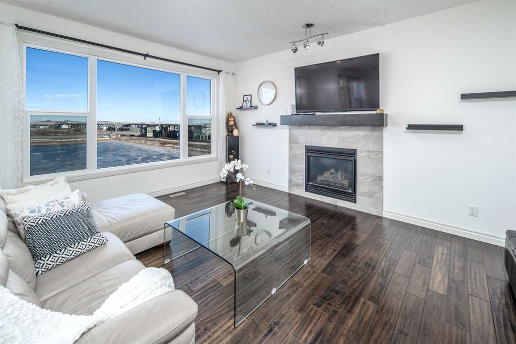 498 Sherwood Boulevard NW, Calgary — photo 3 of 49