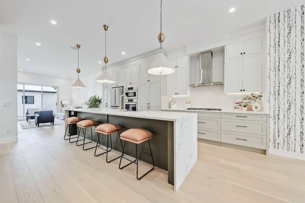 1728 19 Avenue NW, Calgary — main listing photo