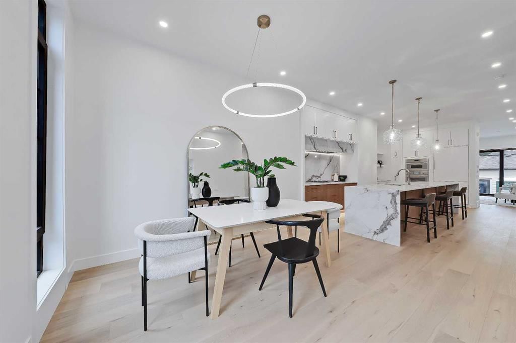 2720 5 Avenue NW, Calgary — photo 3 of 44