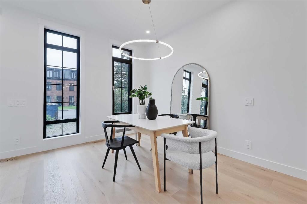 2720 5 Avenue NW, Calgary — photo 4 of 44
