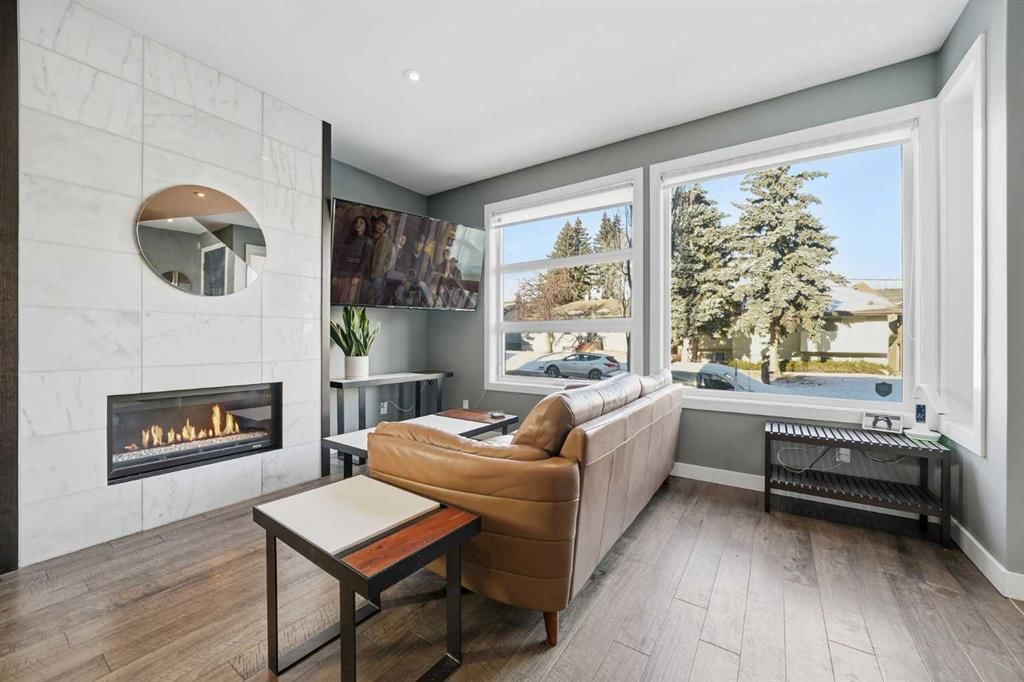 1, 1733 36 Avenue SW, Calgary — photo 3 of 31