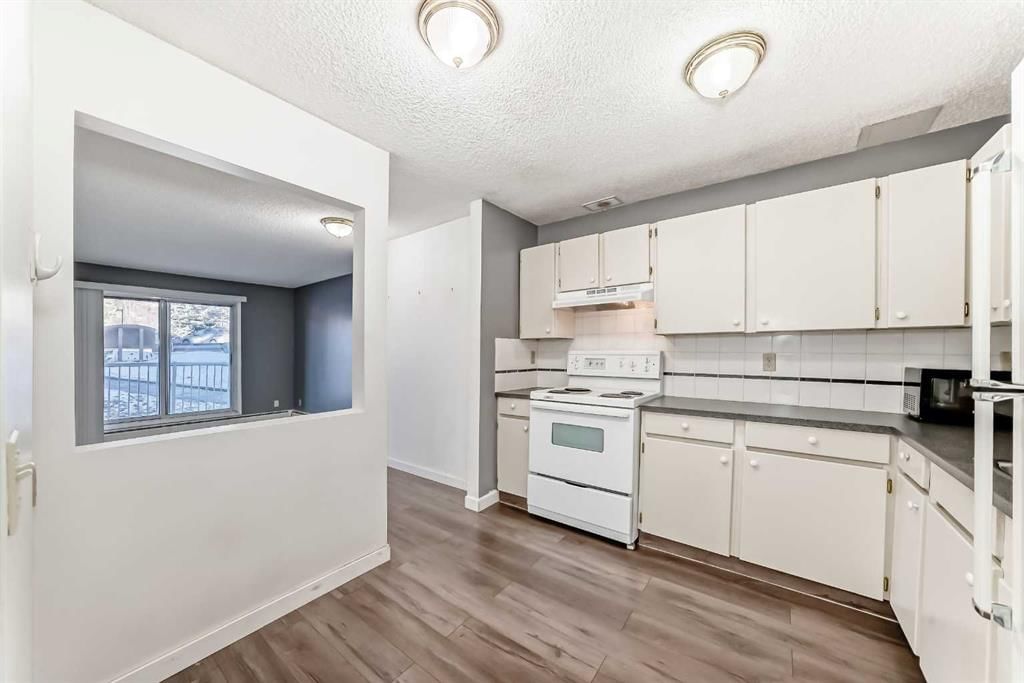 101, 3606 Erlton Court SW, Calgary — photo 5 of 28