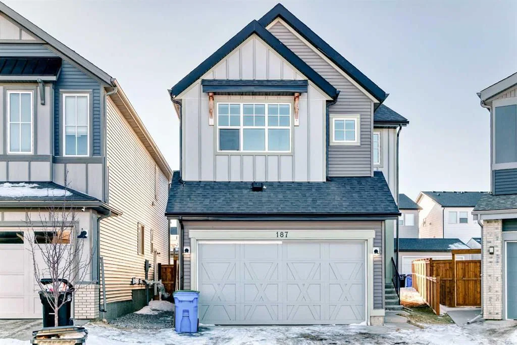 187 Mallard Grove SE, Calgary — main listing photo