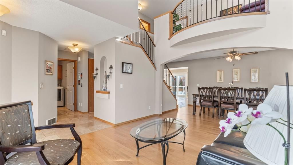 227 Rocky Ridge Close NW, Calgary — photo 3 of 47