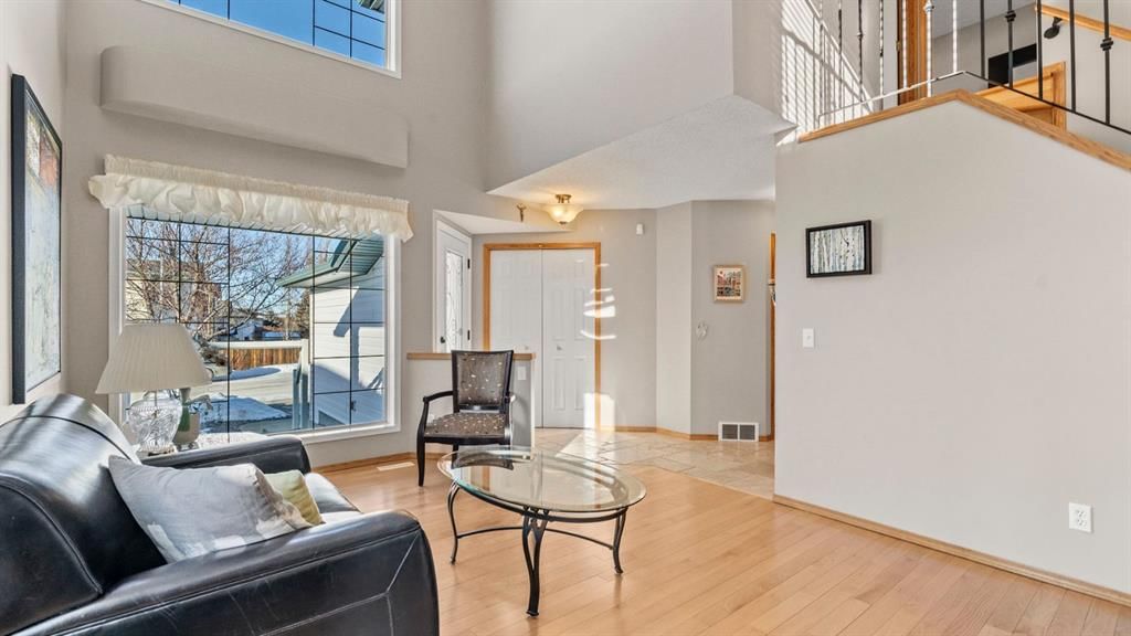 227 Rocky Ridge Close NW, Calgary — photo 4 of 47
