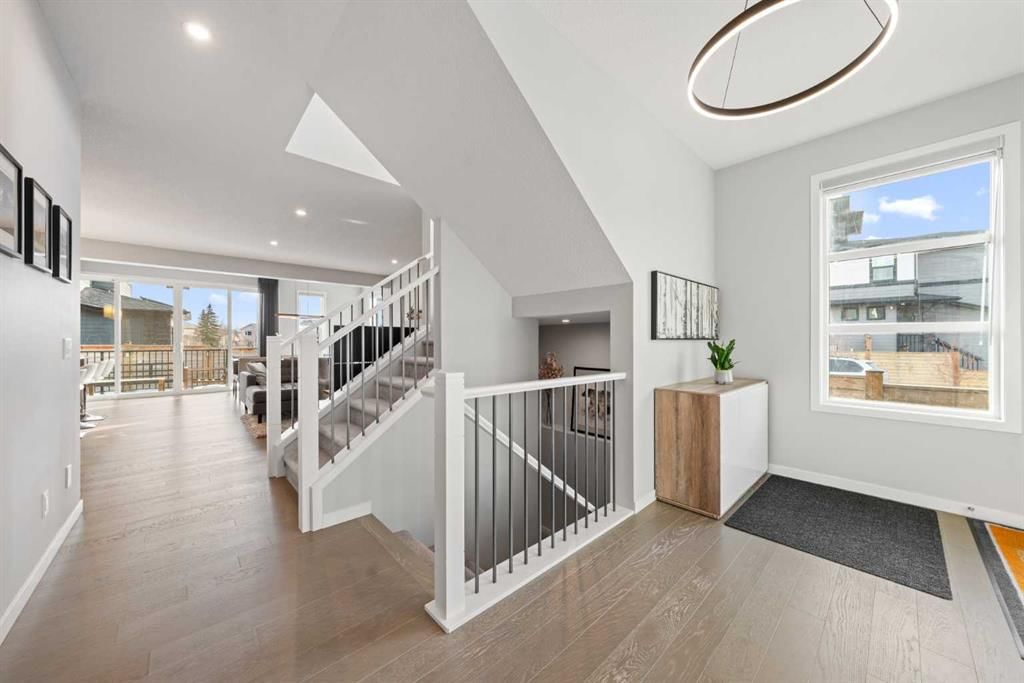 60 Harvest Hills Way NE, Calgary — photo 4 of 35