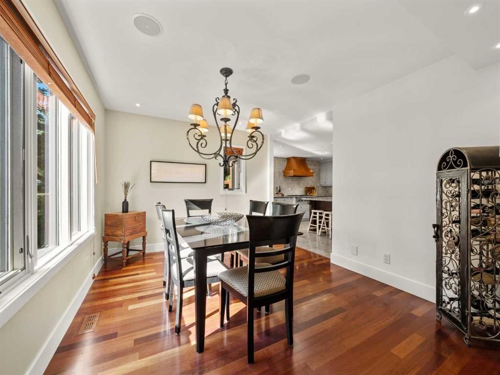 2716 Carleton Street SW, Calgary — photo 4 of 50