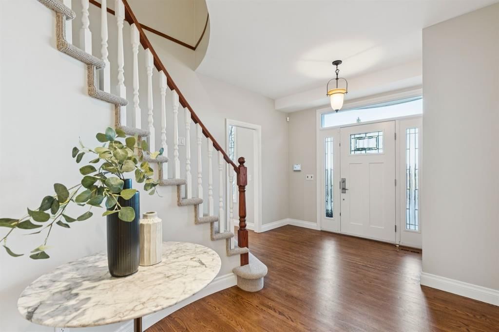 19 Signal Hill Terrace SW, Calgary — photo 3 of 50