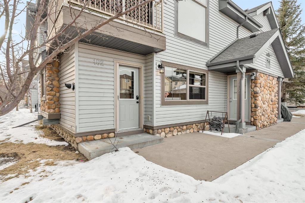 102, 31 Everridge Square SW, Calgary — main listing photo