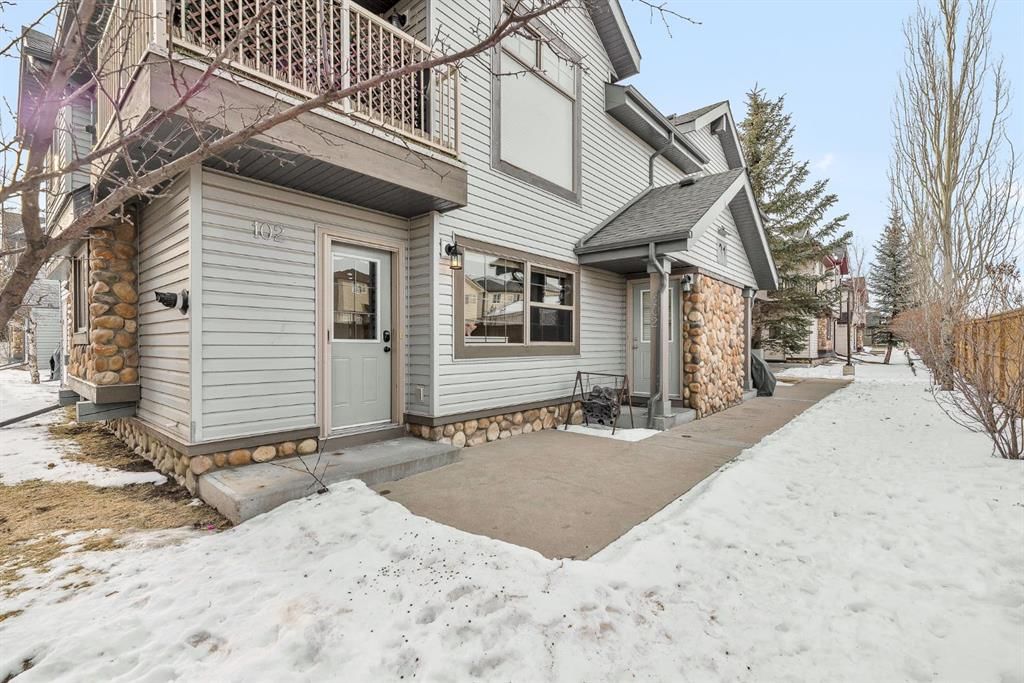 102, 31 Everridge Square SW, Calgary — photo 2 of 30