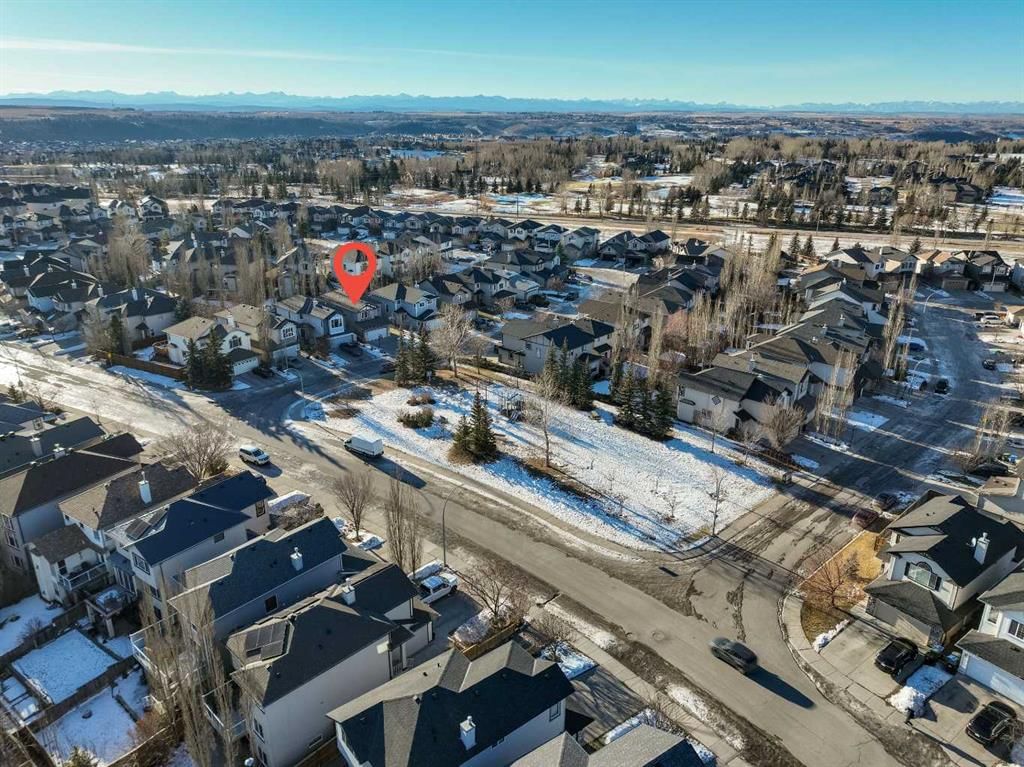 305 Tuscany Vista Road NW, Calgary — photo 2 of 39