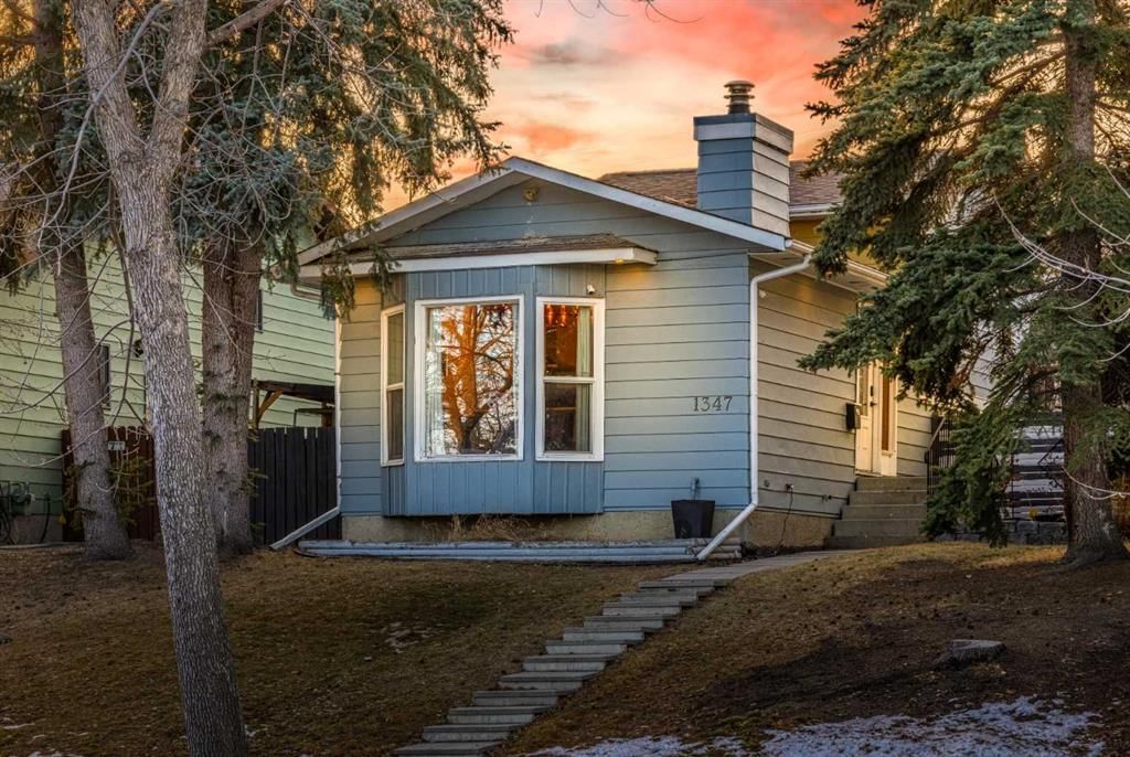 1347 Berkley Drive NW, Calgary — main listing photo