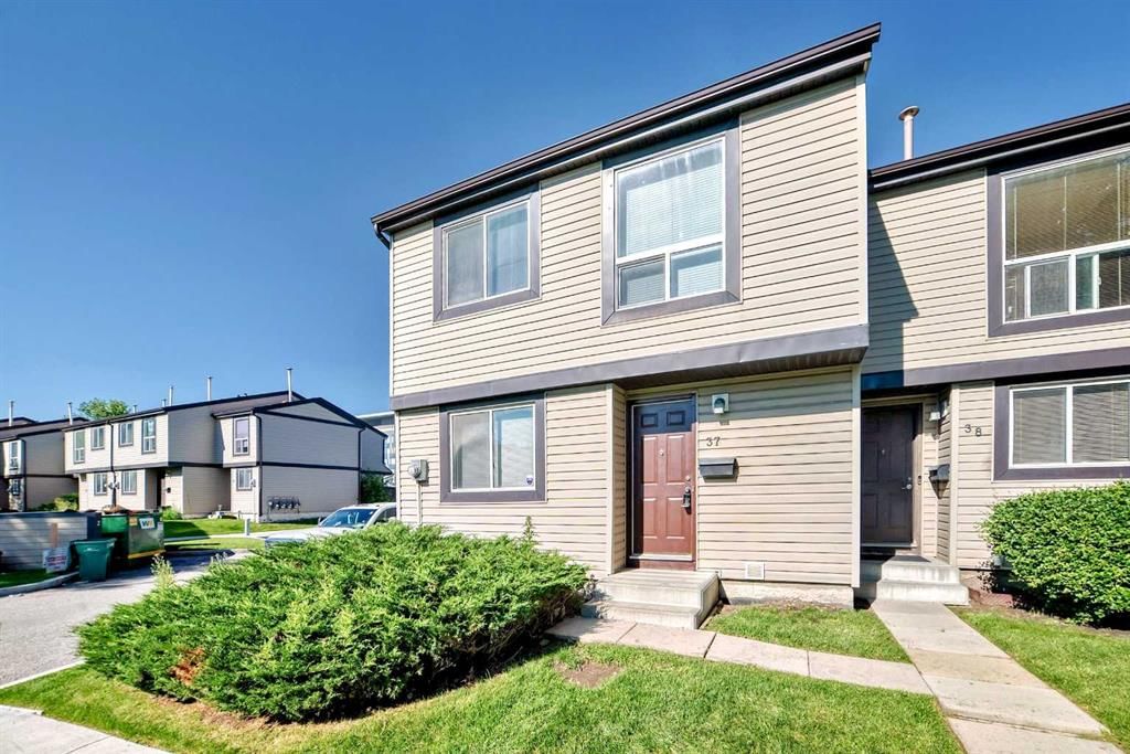 37, 3029 Rundleson Road NE, Calgary — photo 3 of 49