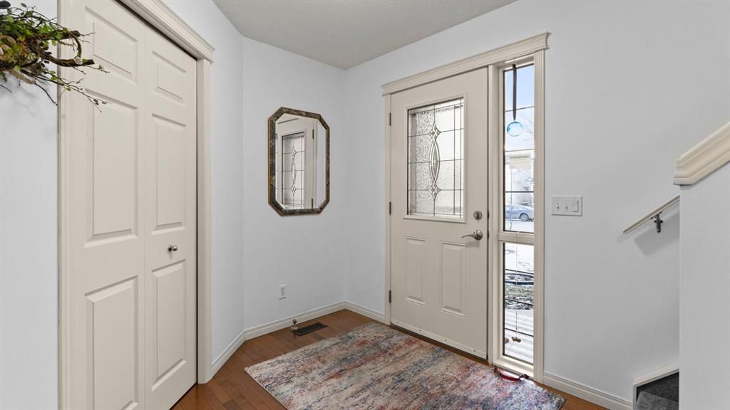 166 Bridlecrest Boulevard SW, Calgary — photo 2 of 46