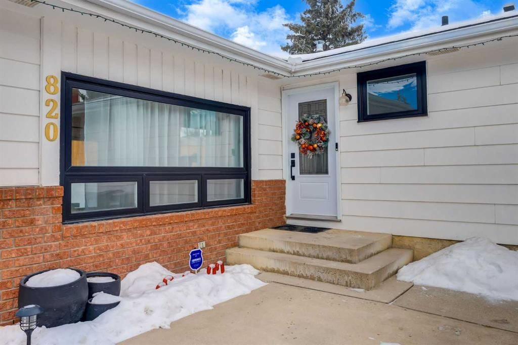 820 Cantrell Place SW, Calgary — photo 2 of 50