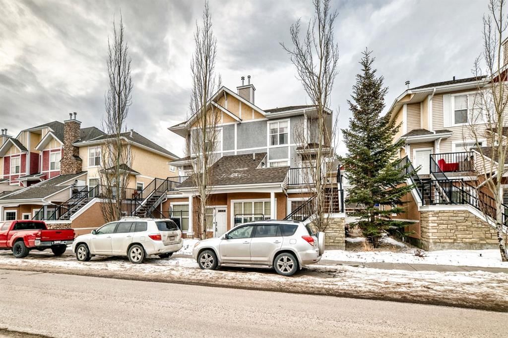120 West Springs Road SW, Calgary — photo 2 of 28