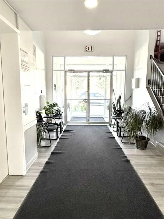 207, 5555 Falsbridge Drive NE, Calgary — photo 2 of 13