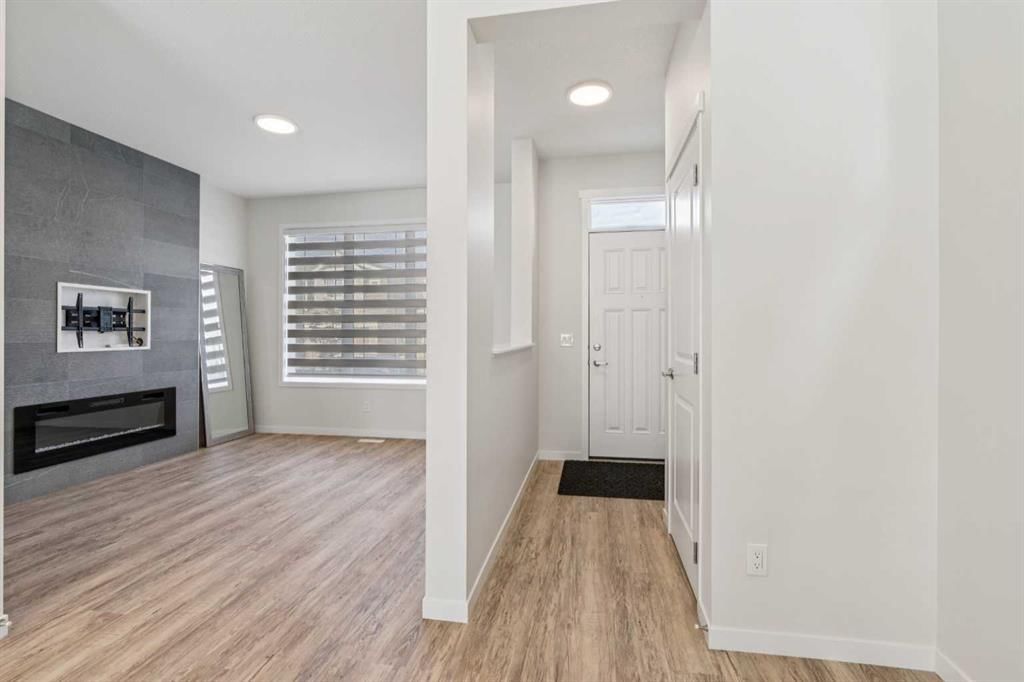 201 Magnolia Terrace SE, Calgary — photo 3 of 32
