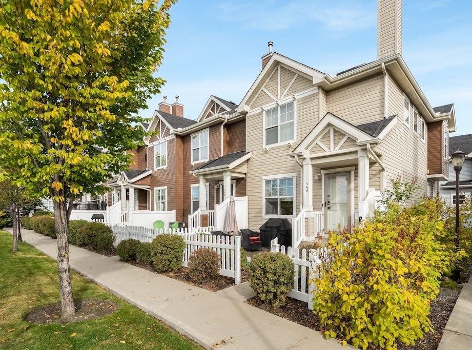 149 Elgin Gardens SE, Calgary — main listing photo