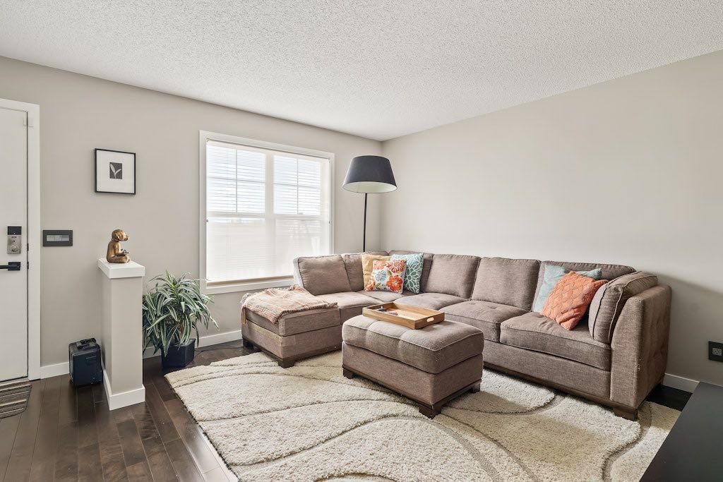 149 Elgin Gardens SE, Calgary — photo 5 of 38