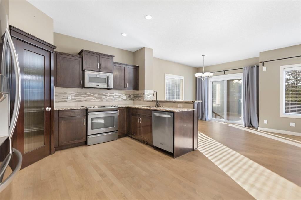 328 Silverado Plains Circle SW, Calgary — photo 5 of 49