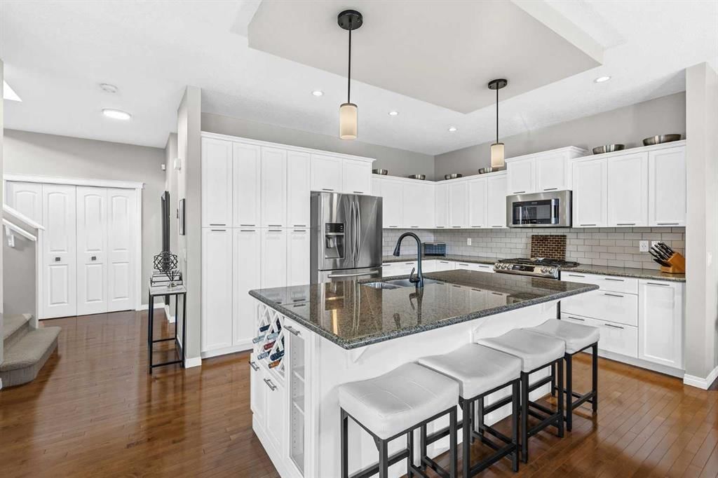 101 Evanscreek Court NW, Calgary — photo 3 of 39