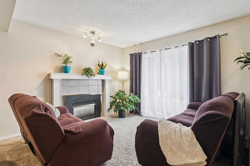 206 Cedarwood Park SW, Calgary — photo 3 of 25